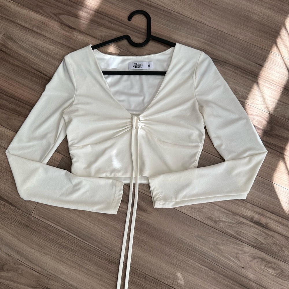 Tiger Mist white long sleeve crop top